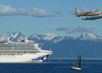US cruises step closer to restarting as Alaska bill passes - Travel News, Insights & Resources.