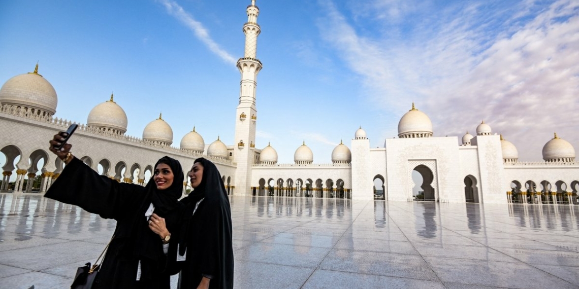 1630866676 Abu Dhabi eases tourist quarantines - Travel News, Insights & Resources.