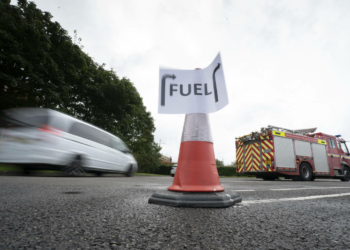 With army on standby Johnson says UK fuel crisis improving - Travel News, Insights & Resources.