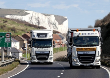 ‘Insane to stop foreign lorry drivers working in UK says - Travel News, Insights & Resources.