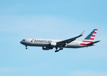 American Airlines cancels 1400 flights due to staff shortages bad - Travel News, Insights & Resources.