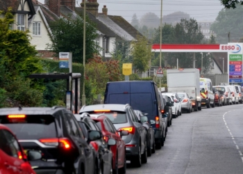 Fuel crisis eases but remains critical in parts of UK - Travel News, Insights & Resources.