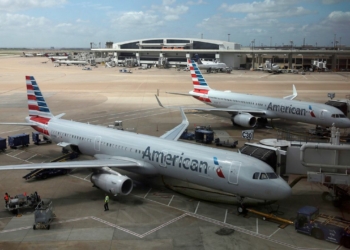 Flight attendant files suit against American Airlines - Travel News, Insights & Resources.