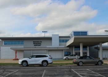 American Airlines will continue serving Waterloo airport for next 2 - Travel News, Insights & Resources.