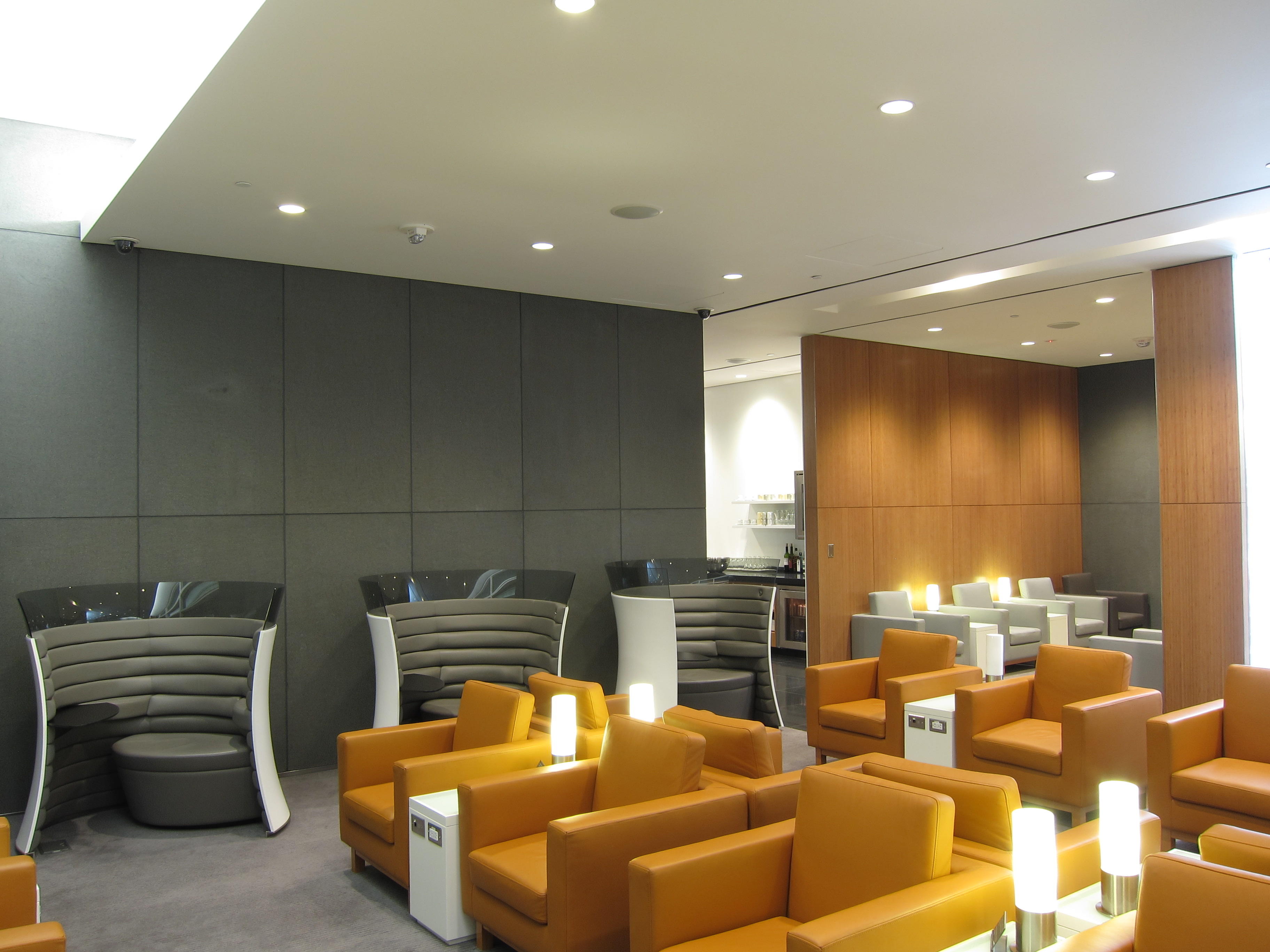 The Ten Best Airport Lounges In The United States