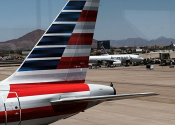 American Airlines plane grounded after passenger rushes cockpit damages controls - Travel News, Insights & Resources.