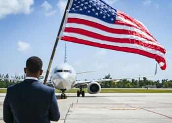 American Airlines resumes flights to Cayman after two years - Travel News, Insights & Resources.
