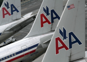 California bound American Airlines flight diverted after passenger made threatening statement - Travel News, Insights & Resources.