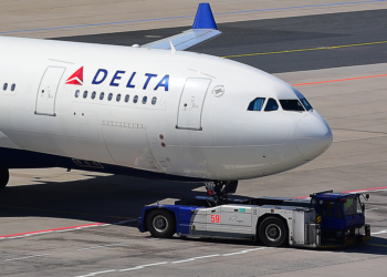 Delta Is Getting Rid of More Plastic Items on Flights - Travel News, Insights & Resources.