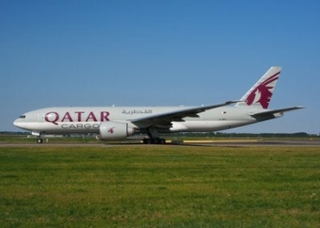 Qatar Airways demands South Africans wear visors on top of - Travel News, Insights & Resources.