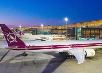 Qatar Airways unveils a unique retro livery aircraft to celebrate - Travel News, Insights & Resources.