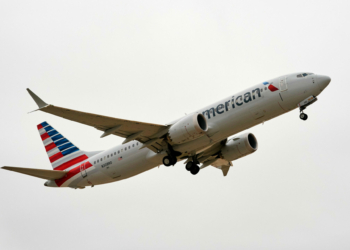 Smoke in cargo area causes American Airlines to make emergency - Travel News, Insights & Resources.