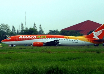 The Plane With The Bent Fuselage Adam Air Flight 172 - Travel News, Insights & Resources.