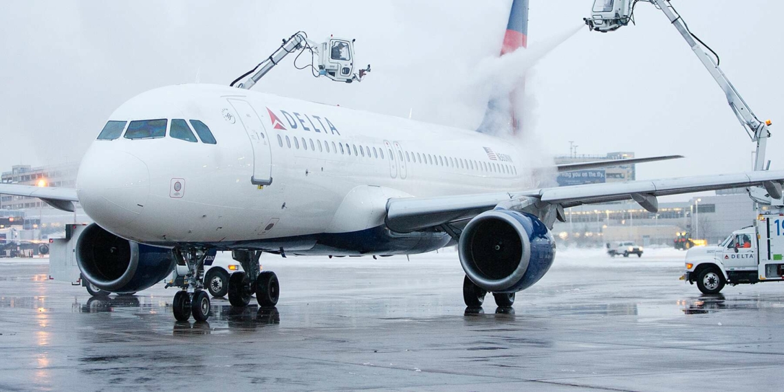 Airlines Issue Flight Waivers As Weekend Bomb Cyclone Predicted for - Travel News, Insights & Resources.