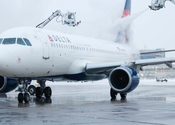 Airlines Issue Flight Waivers As Weekend Bomb Cyclone Predicted for - Travel News, Insights & Resources.