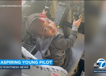 Aspiring young pilot gets joyride of her life as Delta - Travel News, Insights & Resources.