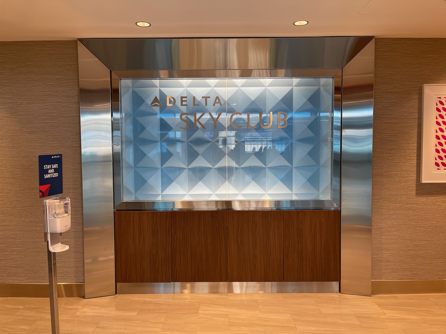 Delta Sky Club Detroit A43 Review 32 - Travel News, Insights & Resources.