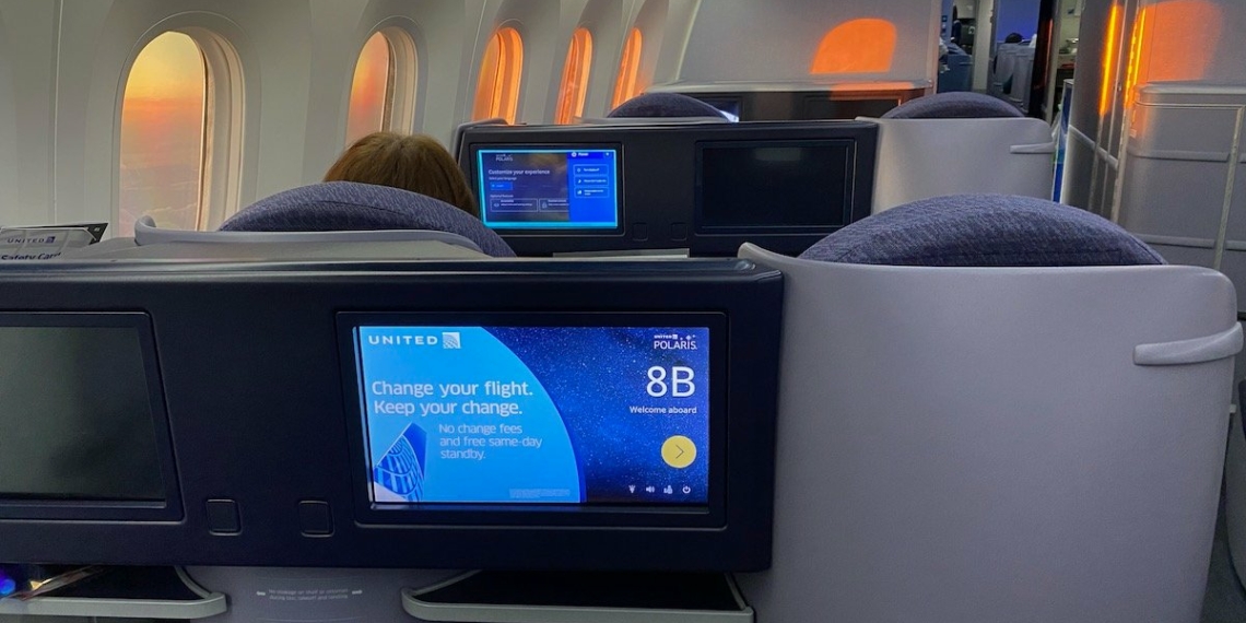 United Airlines Backtracks On Window Shade Rule - Travel News, Insights & Resources.