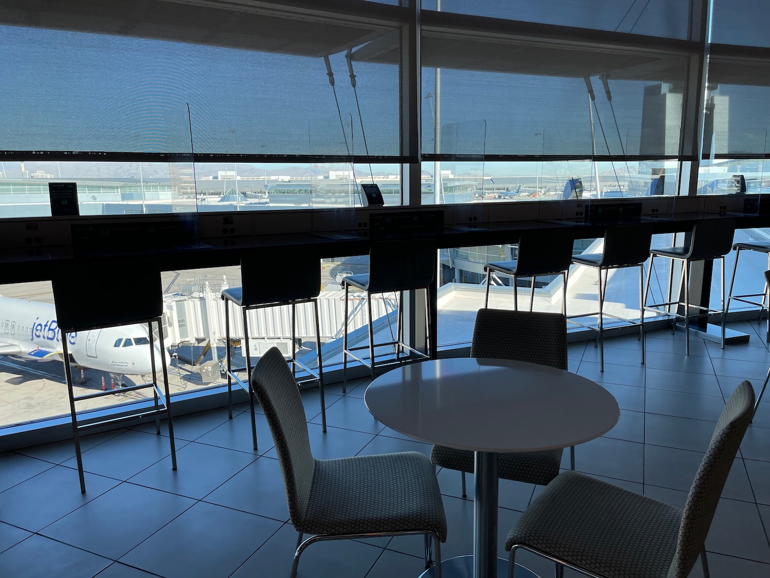 United Club Las Vegas Review 21 - Travel News, Insights & Resources.