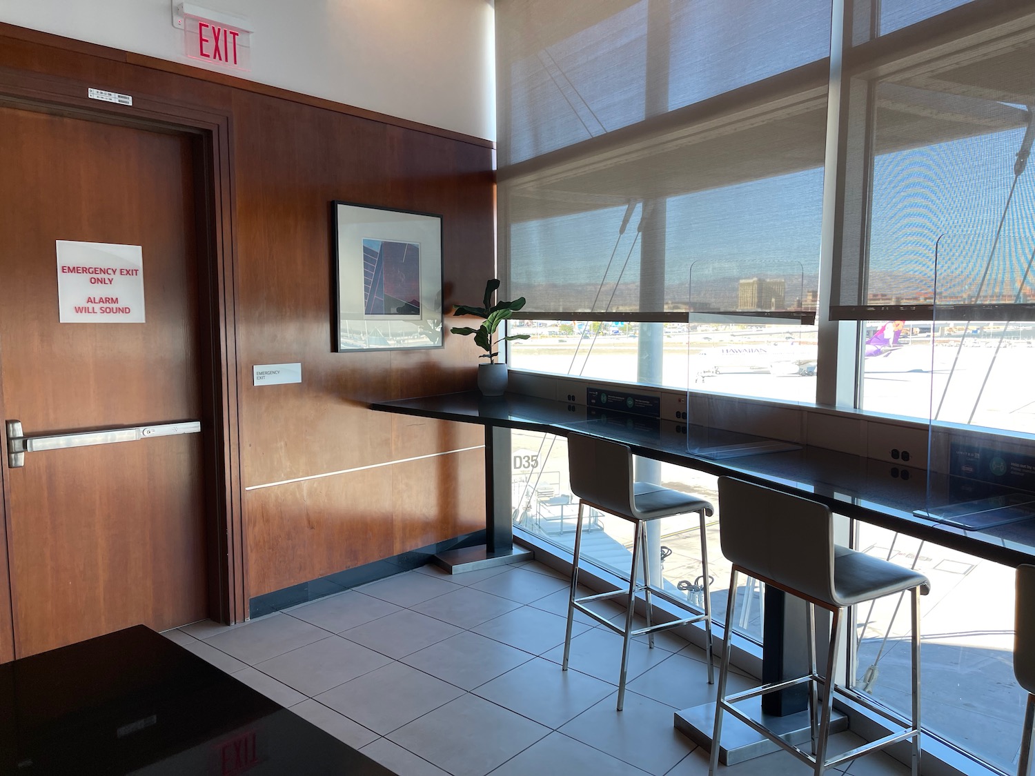 United Club Las Vegas Review 22 - Travel News, Insights & Resources.