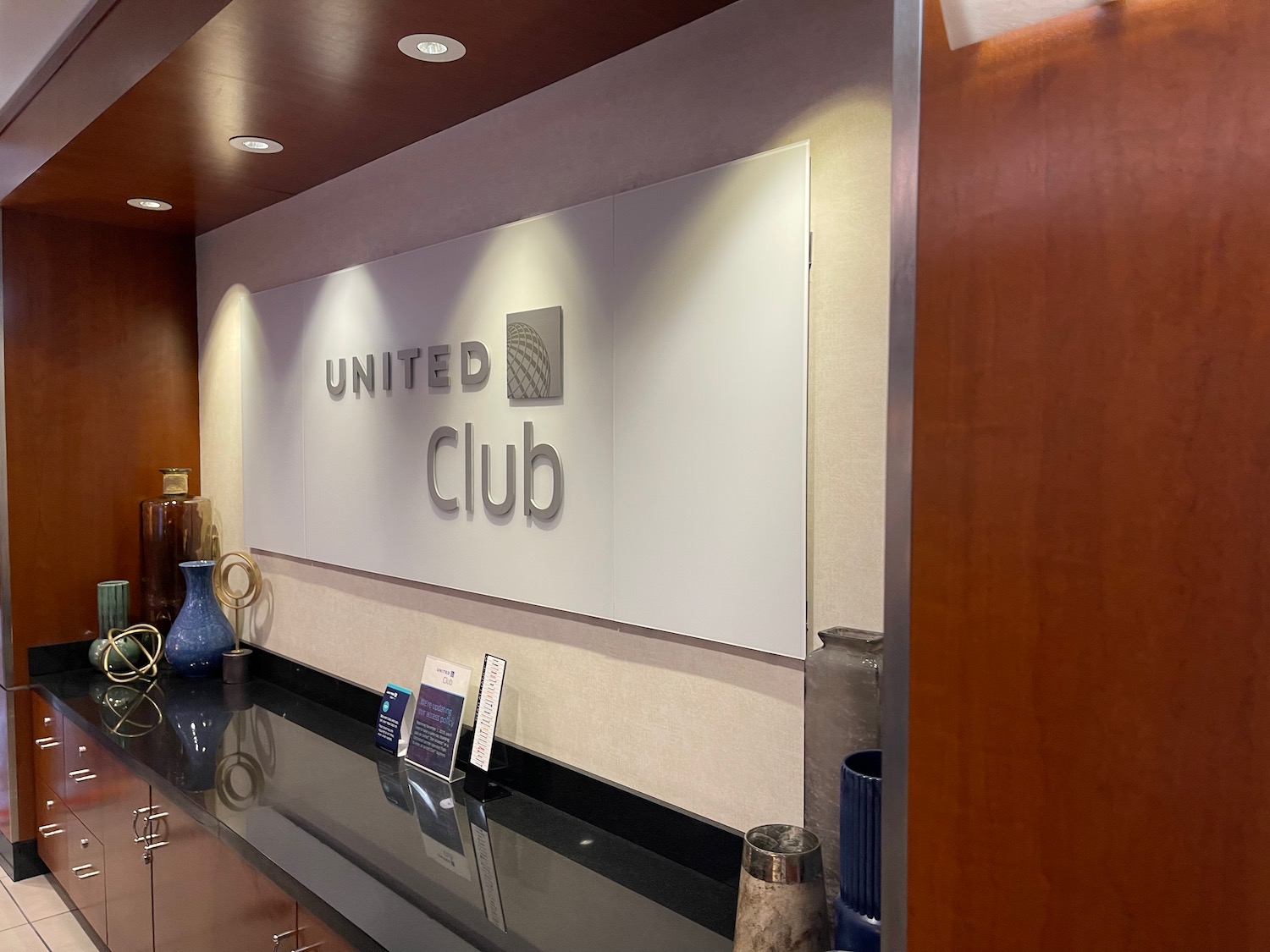 United Club Las Vegas Review 25 - Travel News, Insights & Resources.