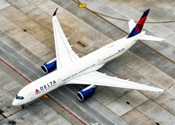 Delta Air Lines Tests Starlink Internet Connectivity scaled - Travel News, Insights & Resources.