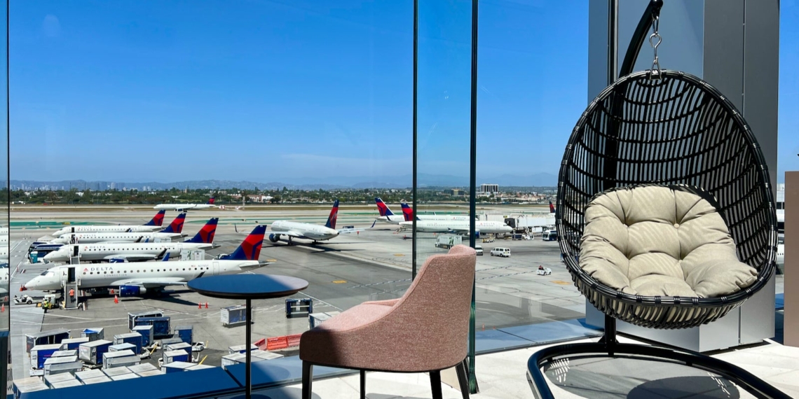 Deltas largest ever Sky Club shines in its big LAX debut - Travel News, Insights & Resources.