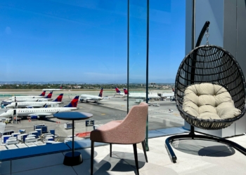 Deltas largest ever Sky Club shines in its big LAX debut - Travel News, Insights & Resources.