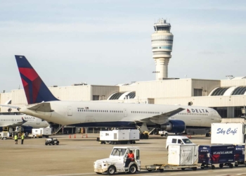 Delta Is Going to Start Paying Flight Attendants During Boarding - Travel News, Insights & Resources.