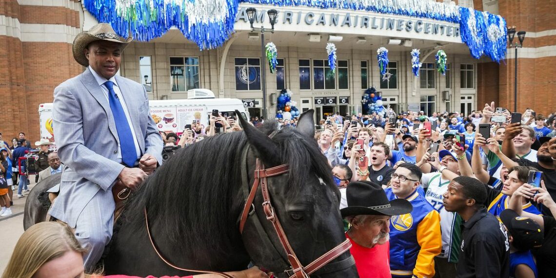 Watch TNTs Charles Barkley arrives to Mavs American Airlines Center - Travel News, Insights & Resources.