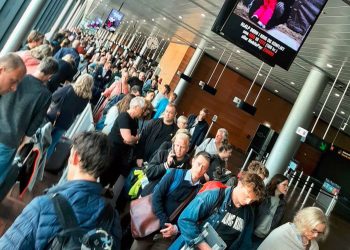 Air travel chaos deepens as airlines pursue profits at expense - Travel News, Insights & Resources.