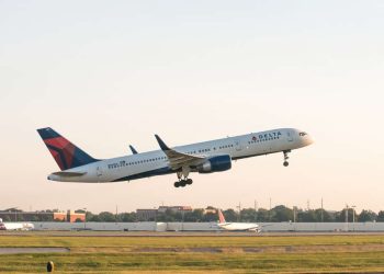 Delta Expects to Cancel 100 Daily Flights This Summer - Travel News, Insights & Resources.