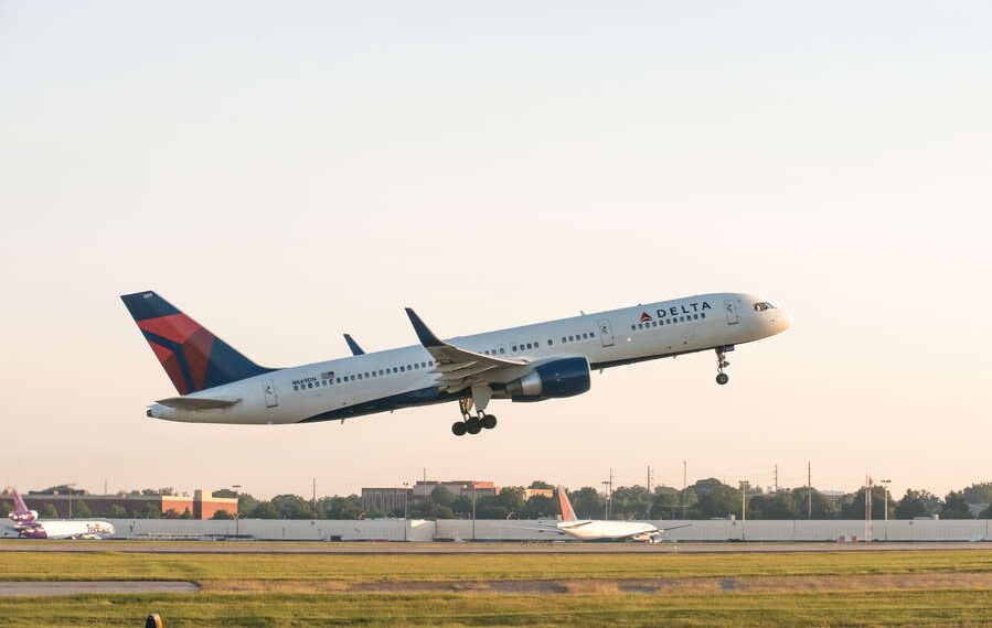 Delta Expects to Cancel 100 Daily Flights This Summer - Travel News, Insights & Resources.