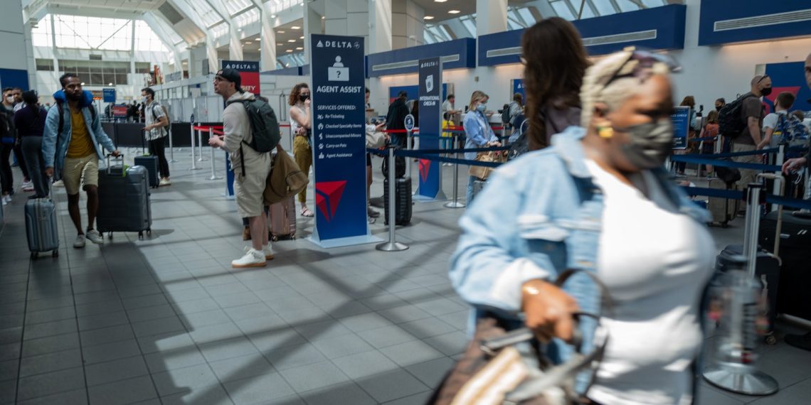 Memorial Day weekend crowds hit airports Delta cancels hundreds of - Travel News, Insights & Resources.