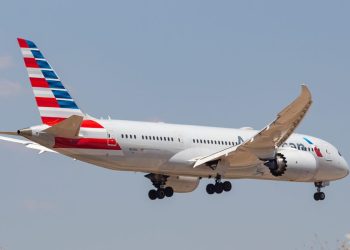 American Airlines crew told to stop leaving late colleagues behind - Travel News, Insights & Resources.