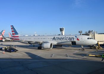 American Airlines passenger arrested for stealing 10000 cash in crime - Travel News, Insights & Resources.