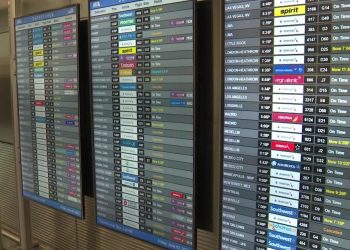 Computer scheduling glitch for American Airlines threatened to bring more - Travel News, Insights & Resources.