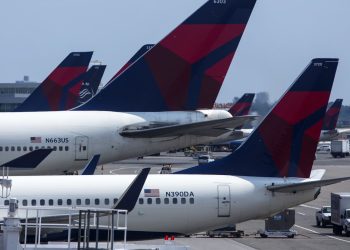 Delta buys 100 Boeing Max planes its first major order - Travel News, Insights & Resources.