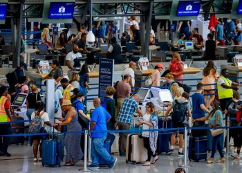 Delta flies plane loaded with 1000 bags – and no - Travel News, Insights & Resources.