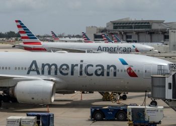 Mom hits out at American Airlines for losing her unaccompanied - Travel News, Insights & Resources.