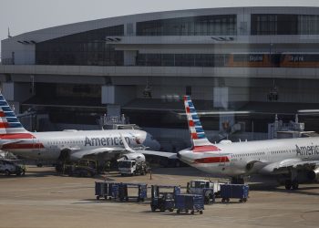 1660314722 Unexpected storms diverted 100 American Airlines flights and sparked hundreds - Travel News, Insights & Resources.