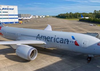 American Airlines Takes Boeings 1st 787 Dreamliner Delivery For 15 - Travel News, Insights & Resources.