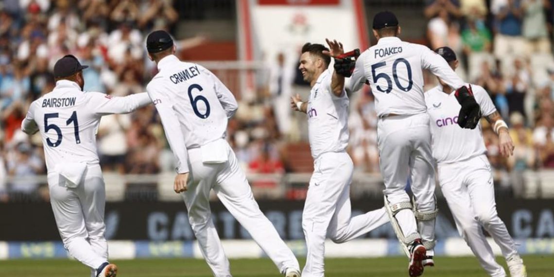 England seamers have South Africa on the ropes in second - Travel News, Insights & Resources.