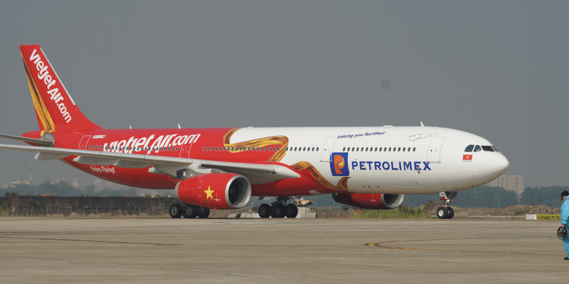 Vietjet And Rolls Royce Signed TotalCare Agreement For Trent 700 Engines - Travel News, Insights & Resources.