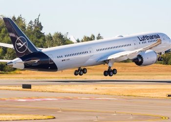 Lufthansa Takes Delivery of First of 32 Boeing 787 Aircraft - Travel News, Insights & Resources.