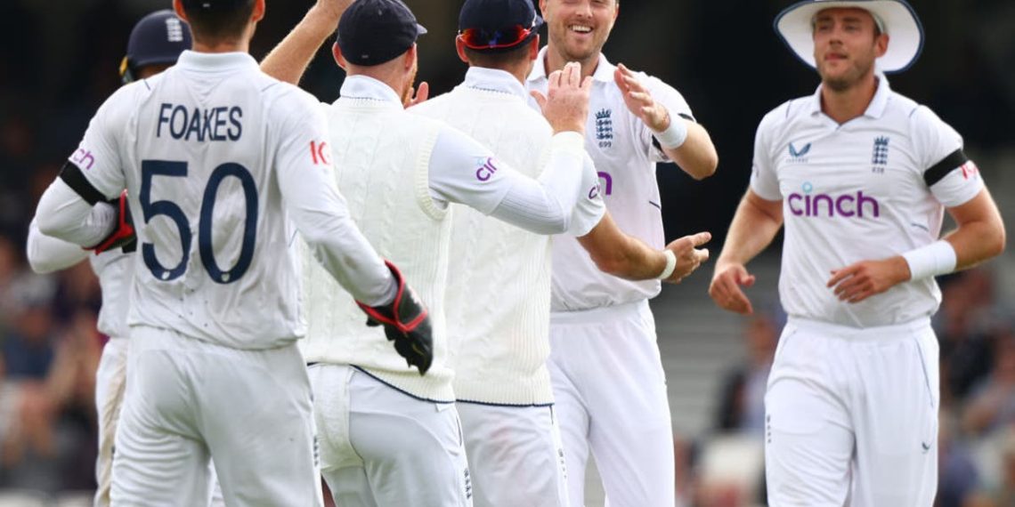 Ollie Robinson inspires England as South Africa crumble at start - Travel News, Insights & Resources.