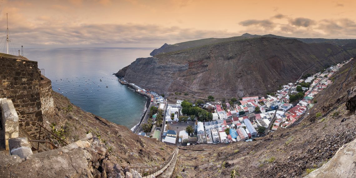 Weekly St Helena flights resume - Travel News, Insights & Resources.