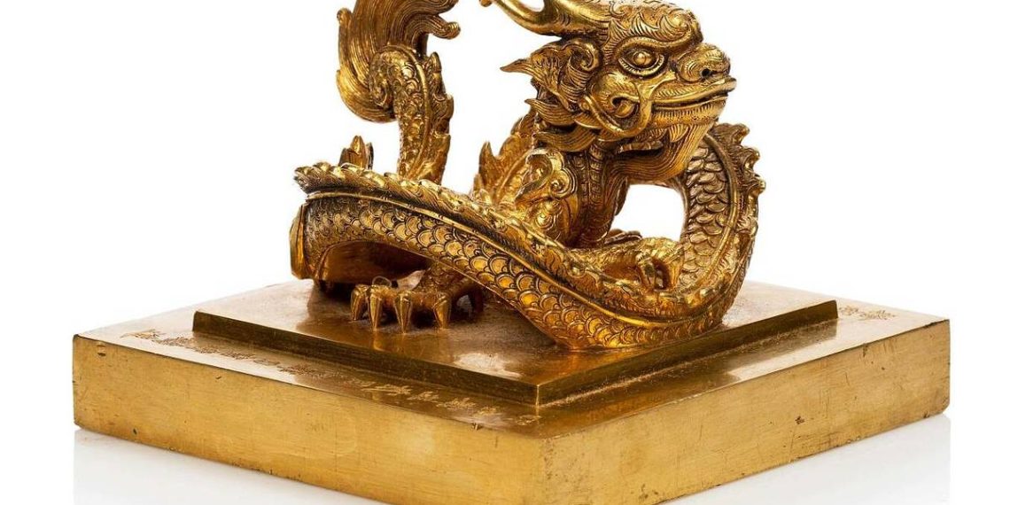 French house defers auction of 11 kg gold seal of Vietnamese - Travel News, Insights & Resources.