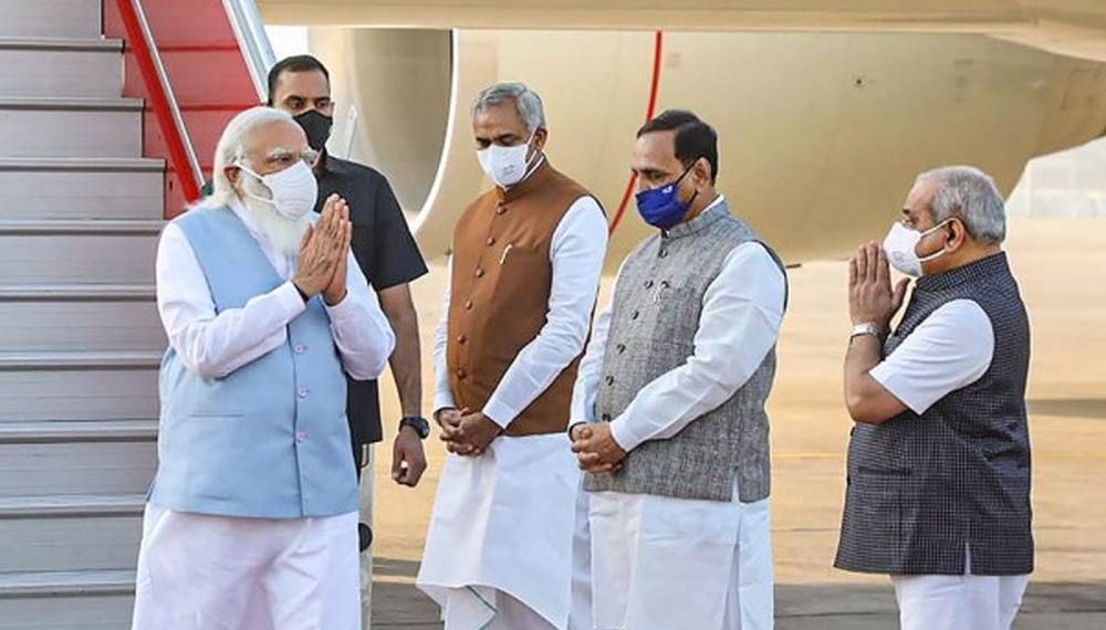 Gujarat Governor BJP Leaders Call On PM Modis Family To - Travel News, Insights & Resources.