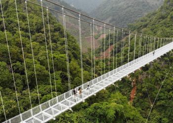 Vietnam is home to the worlds longest glass bottomed bridge — - Travel News, Insights & Resources.